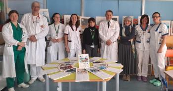 equipe di pediatria con donatrice