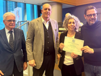 da sinistra: Furio reggente, presidente Gus; Vincenzo di Vincenzo, responsabile Ansa Lombardia; Stefania Mattioli, Asst Cremona e il vicepresidente della Regione Lombardia Marco Alparone. da sinistra: Furio reggente, presidente Gus; Vincenzo di Vincenzo, responsabile Ansa Lombardia; Stefania Mattioli, Asst Cremona e il vicepresidente della Regione Lombardia Marco Alparone.