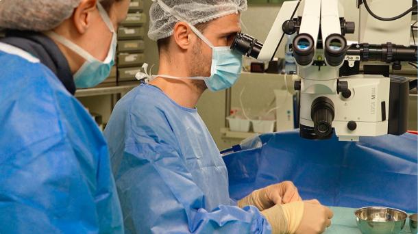 Magnani mentre opera